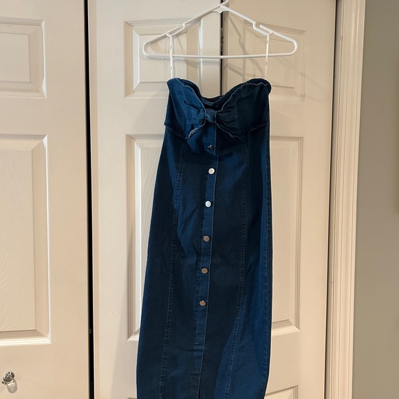 Lulus Utter Perfection Dark Wash Denim Strapless Bow Midi Dress - Picture 5 of 7